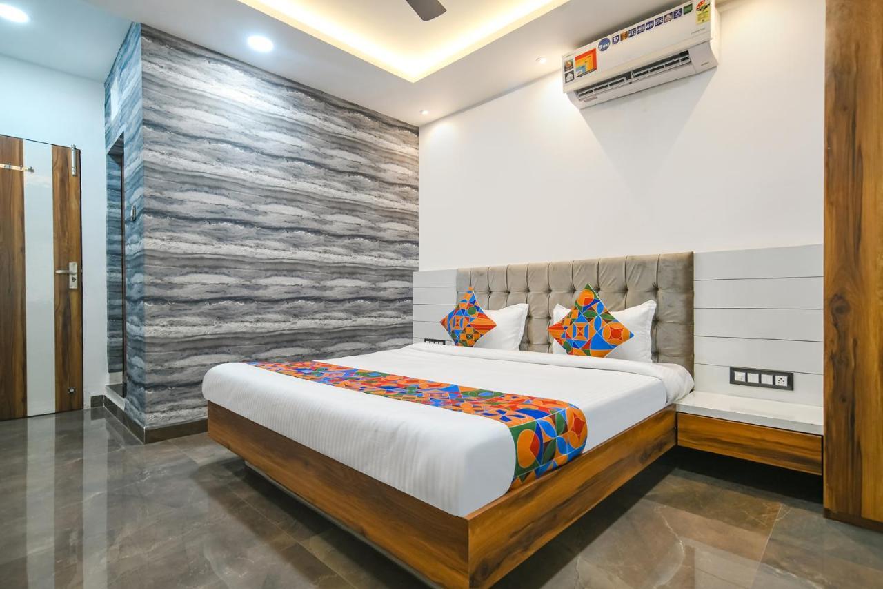 Fabhotel Well 3*